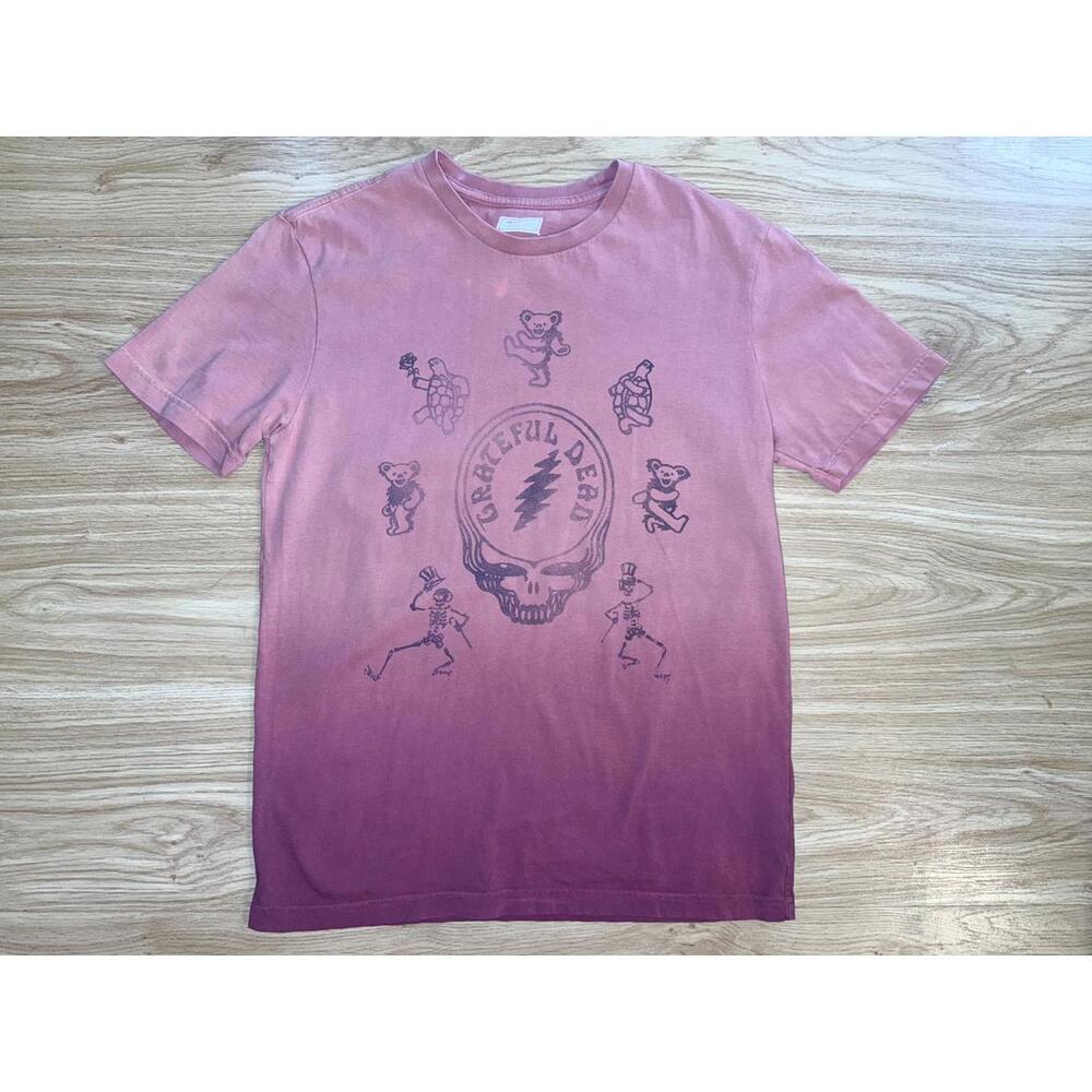 Unusual Grateful Dead T-shirt, Mens XS (or Womens M)